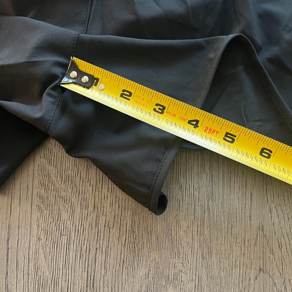 Vuori Clementine 2.0 Short 4” Black Size S - Picture 3 of 6